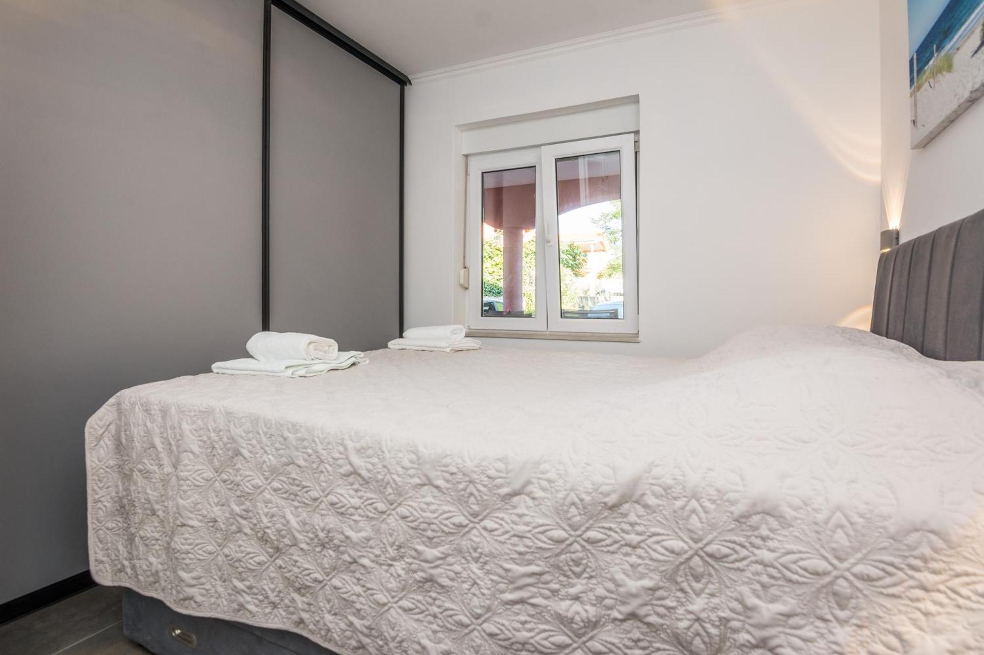 Apartments Trogrlic Privlaka  Bagian luar foto
