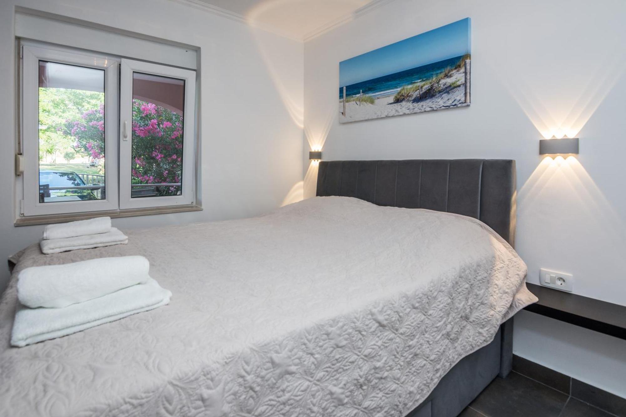 Apartments Trogrlic Privlaka  Bagian luar foto